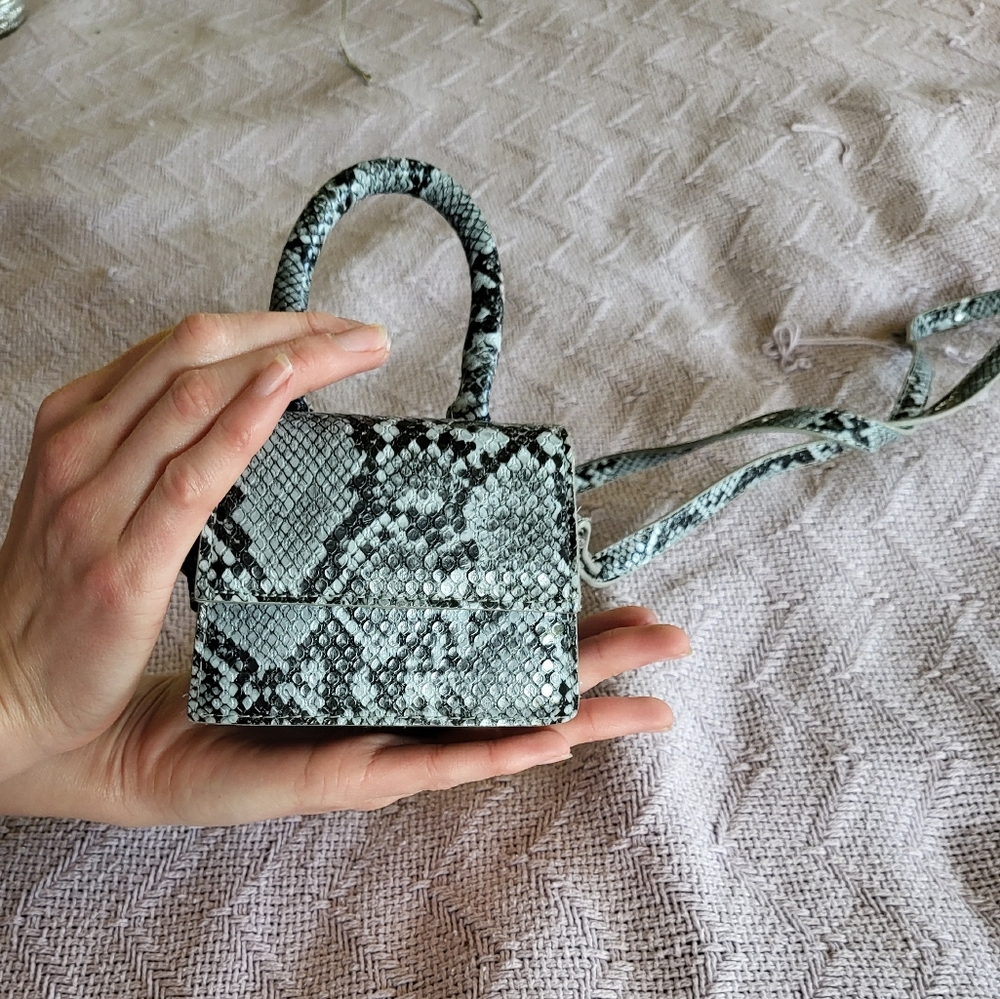 Forever 21 Small Snake Pattern Purse